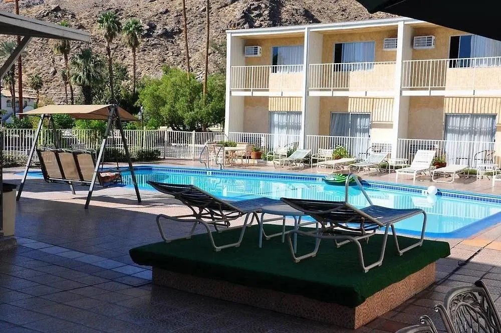 Delos Reyes Palm Springs