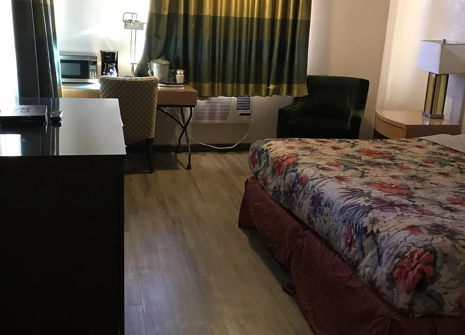 Delos Reyes Palm Springs